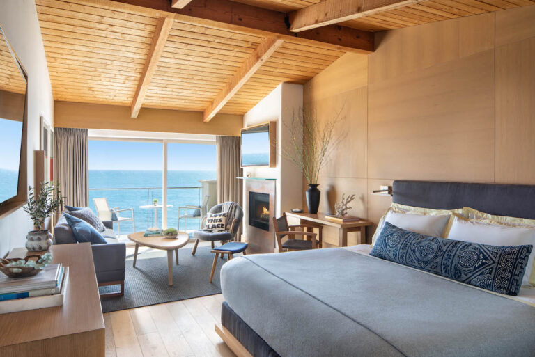 Best Beachfront Luxury Suites in the US: An Editorial Guide to Elite Acquisition