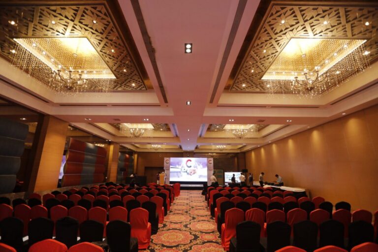 How to Plan Luxury Suites Corporate Events on a Budget: A Professional Guide