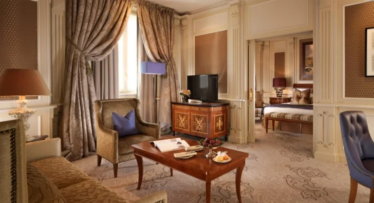 How to Reduce Luxury Suites Costs: An Analytical Economic Guide